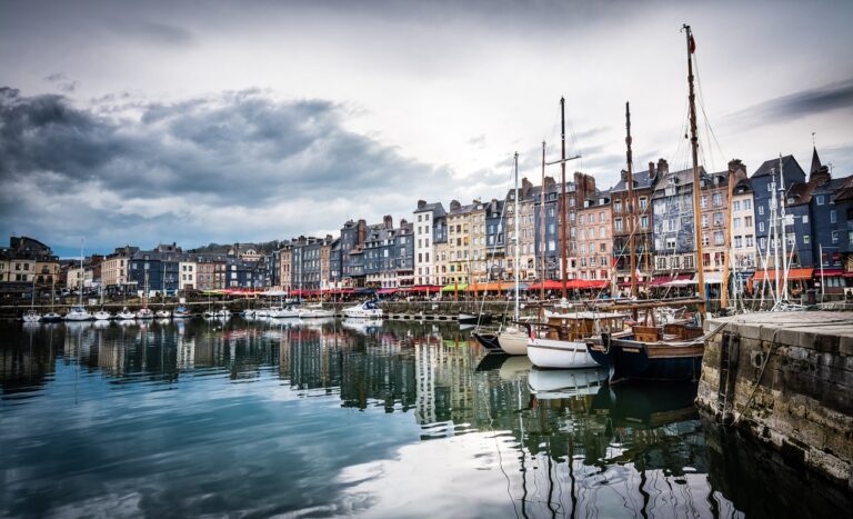 Le Vieux-Port - La Lieutenance