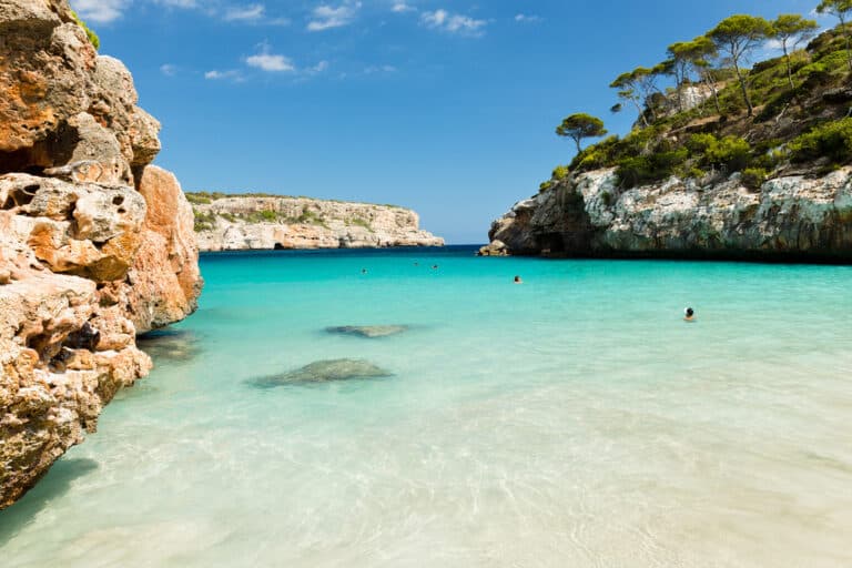 Découvrir les îles Baléares : le guide complet