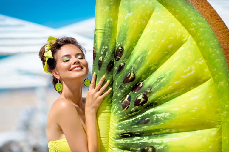 Comment s'attacher les cheveux pour l'été ?