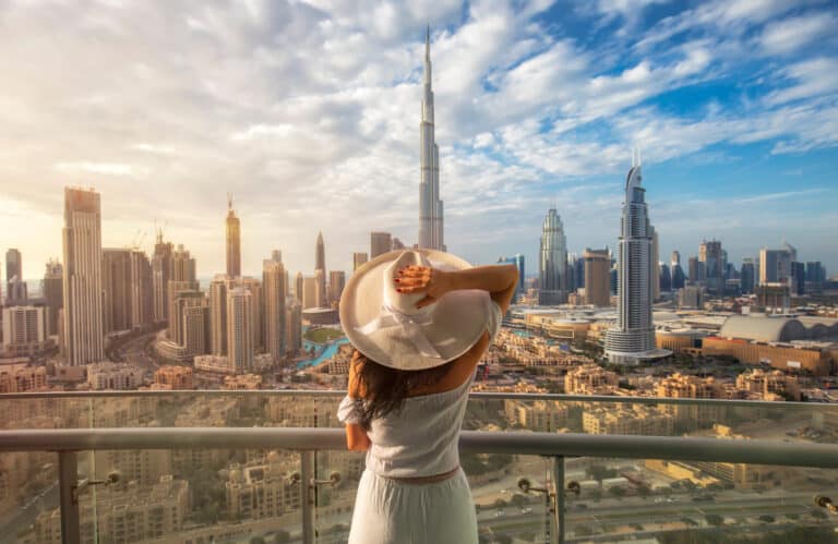 Vivre à Dubaï : avantages, inconvénients, budget et démarches