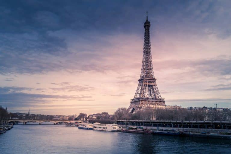 Le quartier du Louvre : art, histoire et shopping de luxe à Paris