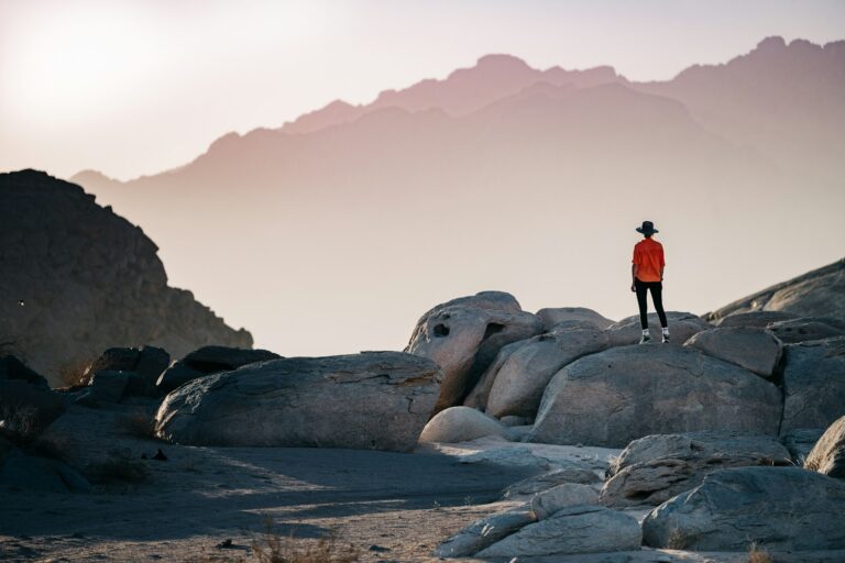 Slow Travel en 2026 : comment s’organiser pour voyager plus longtemps et plus sereinement ?