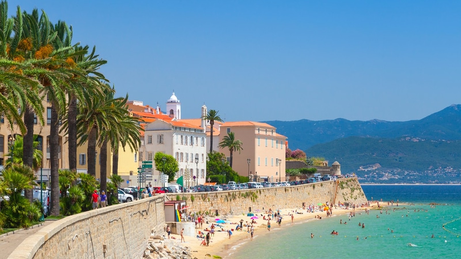 Vacances en resort avec adolescents et activités sportives