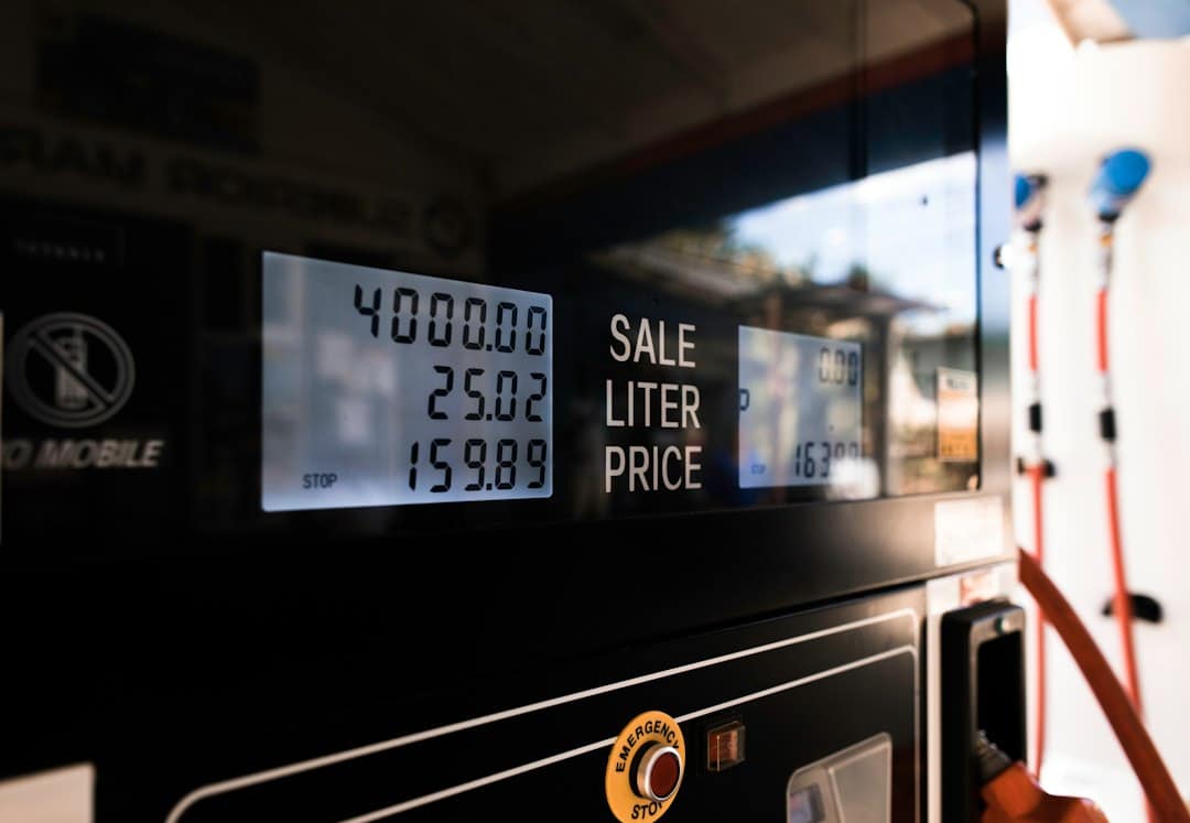 Panneau digital des prix du carburant à la frontière franco-allemande